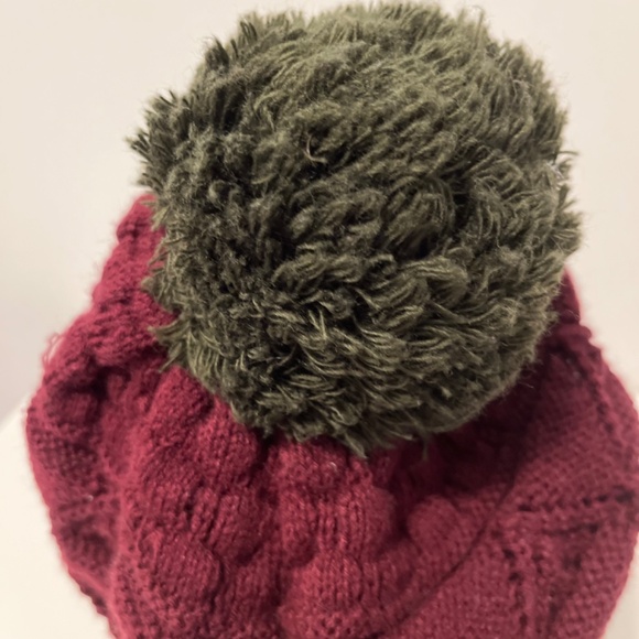 Knitted Beret Amelie bardo with Pompom - Picture 2 of 5